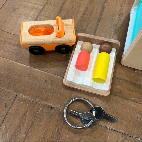 Lovevery Modular House Slide Car People Keys Wooden Play Set - Picture 6 of 8